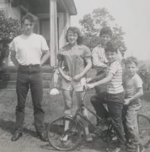 Meet your Posher, Corinne